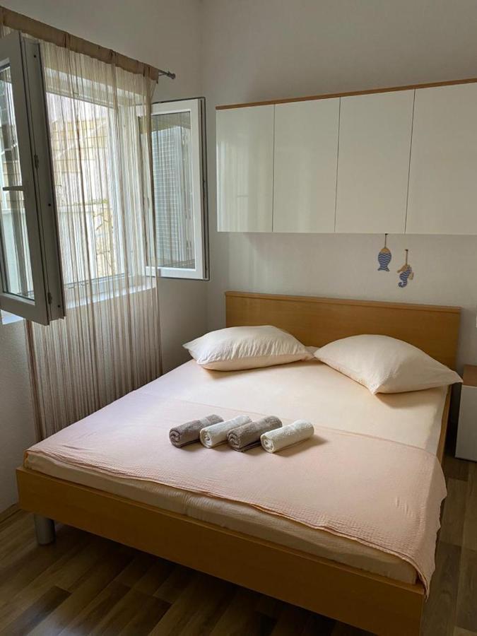 Apartmani Znaor Baska Voda Exterior photo