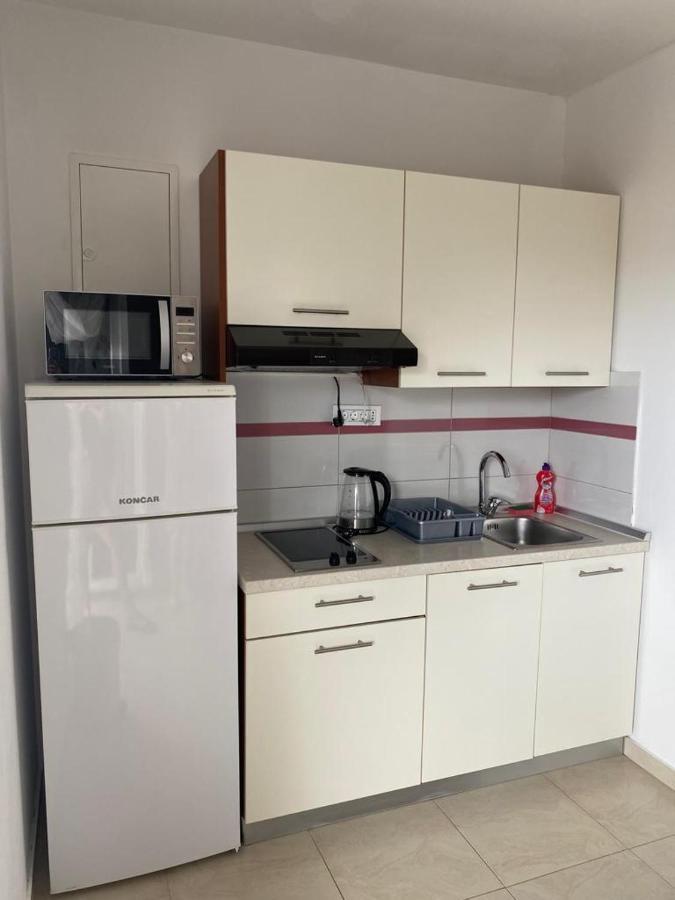 Apartmani Znaor Baska Voda Exterior photo