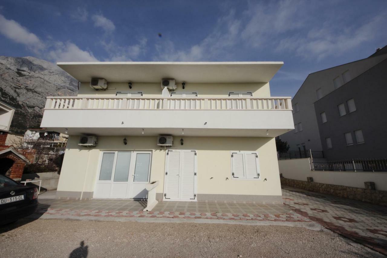 Apartmani Znaor Baska Voda Exterior photo