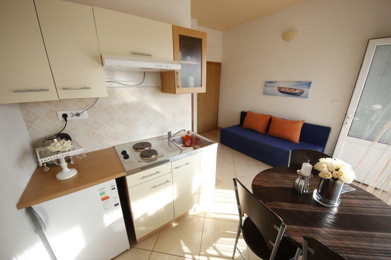 Apartmani Znaor Baska Voda Exterior photo