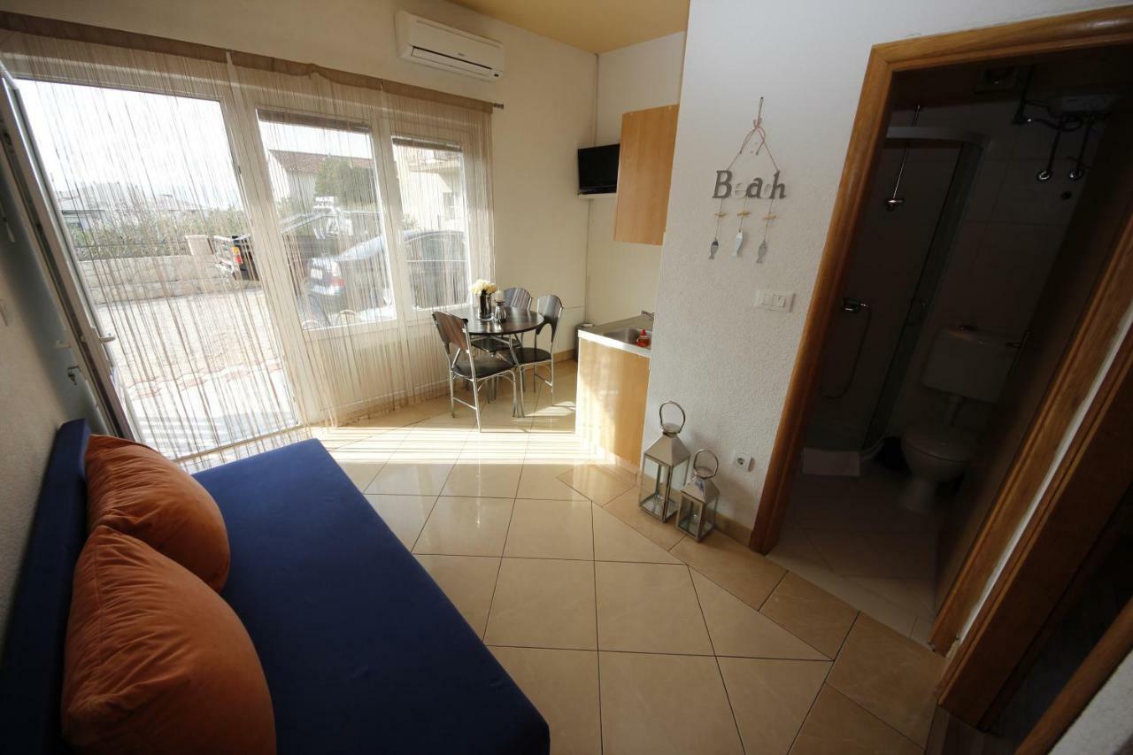 Apartmani Znaor Baska Voda Exterior photo